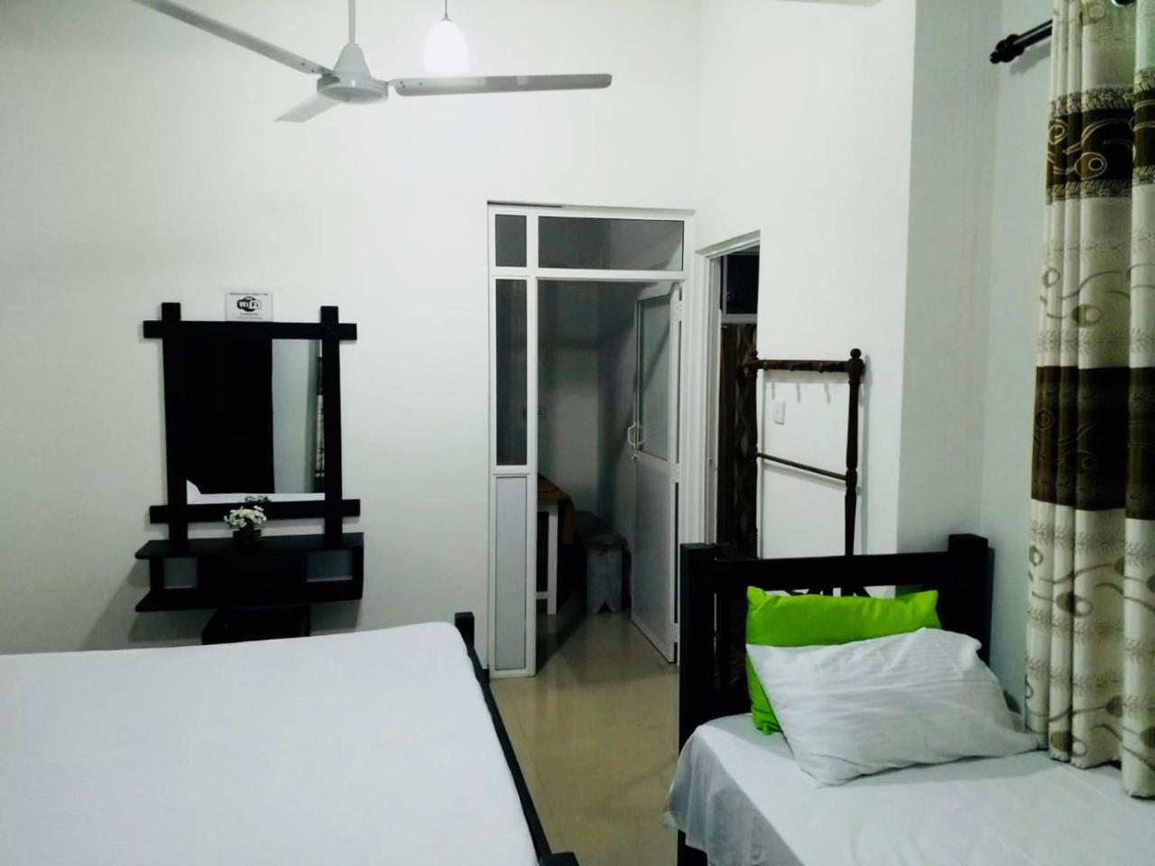 Hikkaduwa Family Inn Zewnętrze zdjęcie